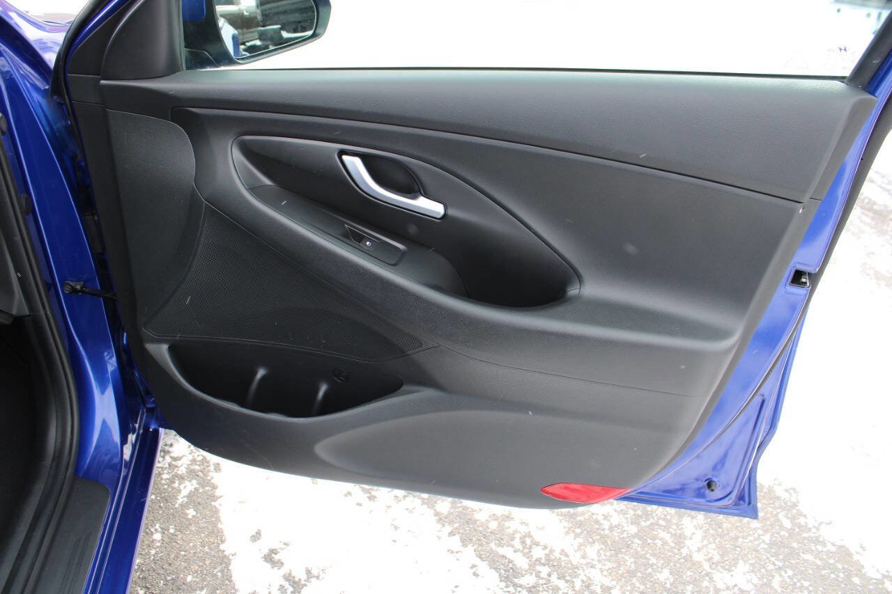 Used 2020 Hyundai Elantra GT w/ Style Package 02 image 41