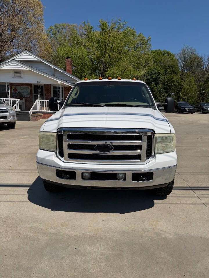 Used 2005 Ford F350 Lariat image 8