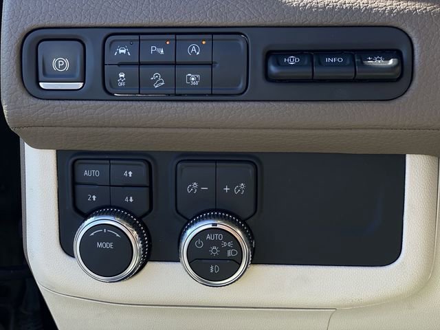 Used 2023 GMC Yukon Denali image 26