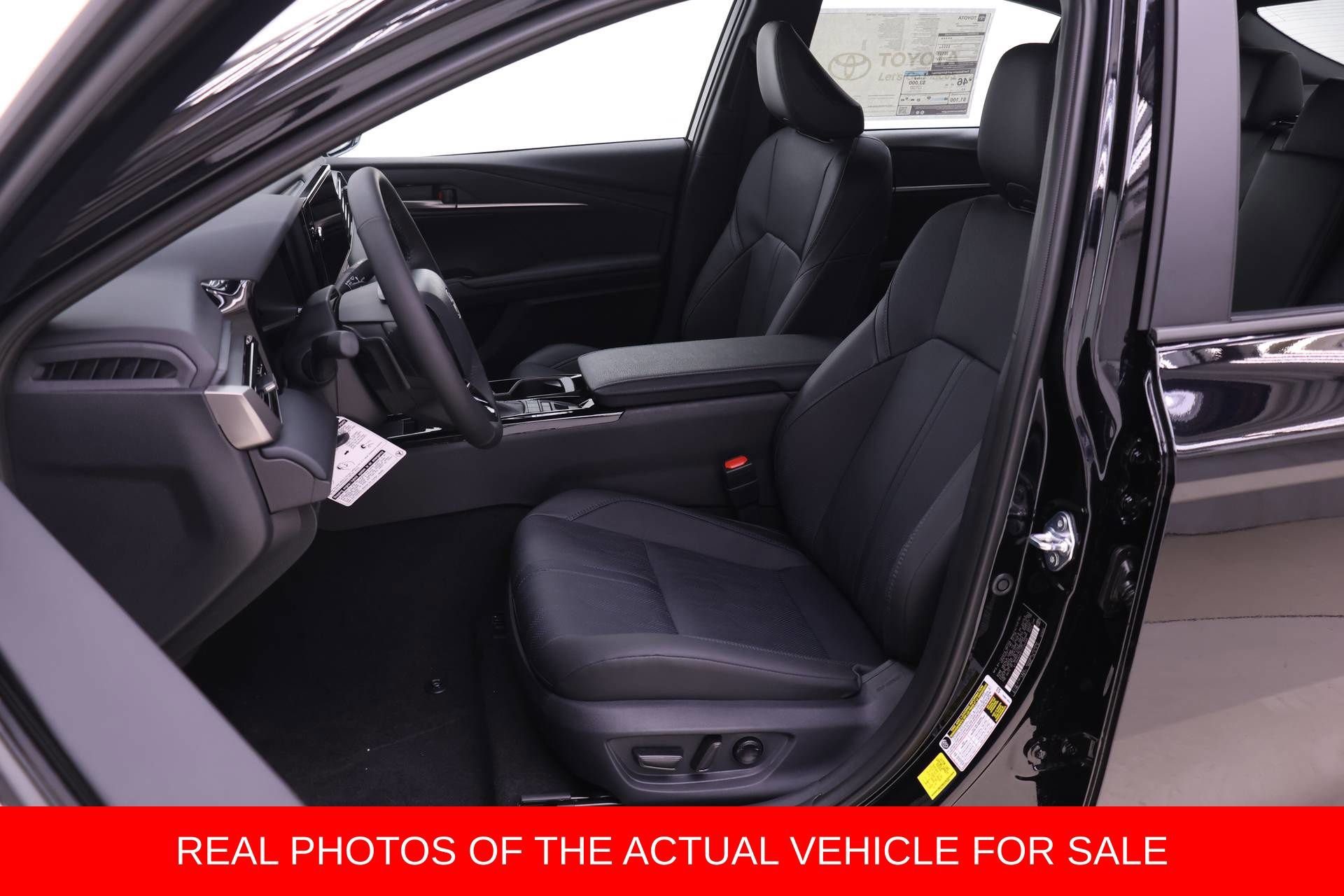 Used 2026 Toyota Camry SE image 4