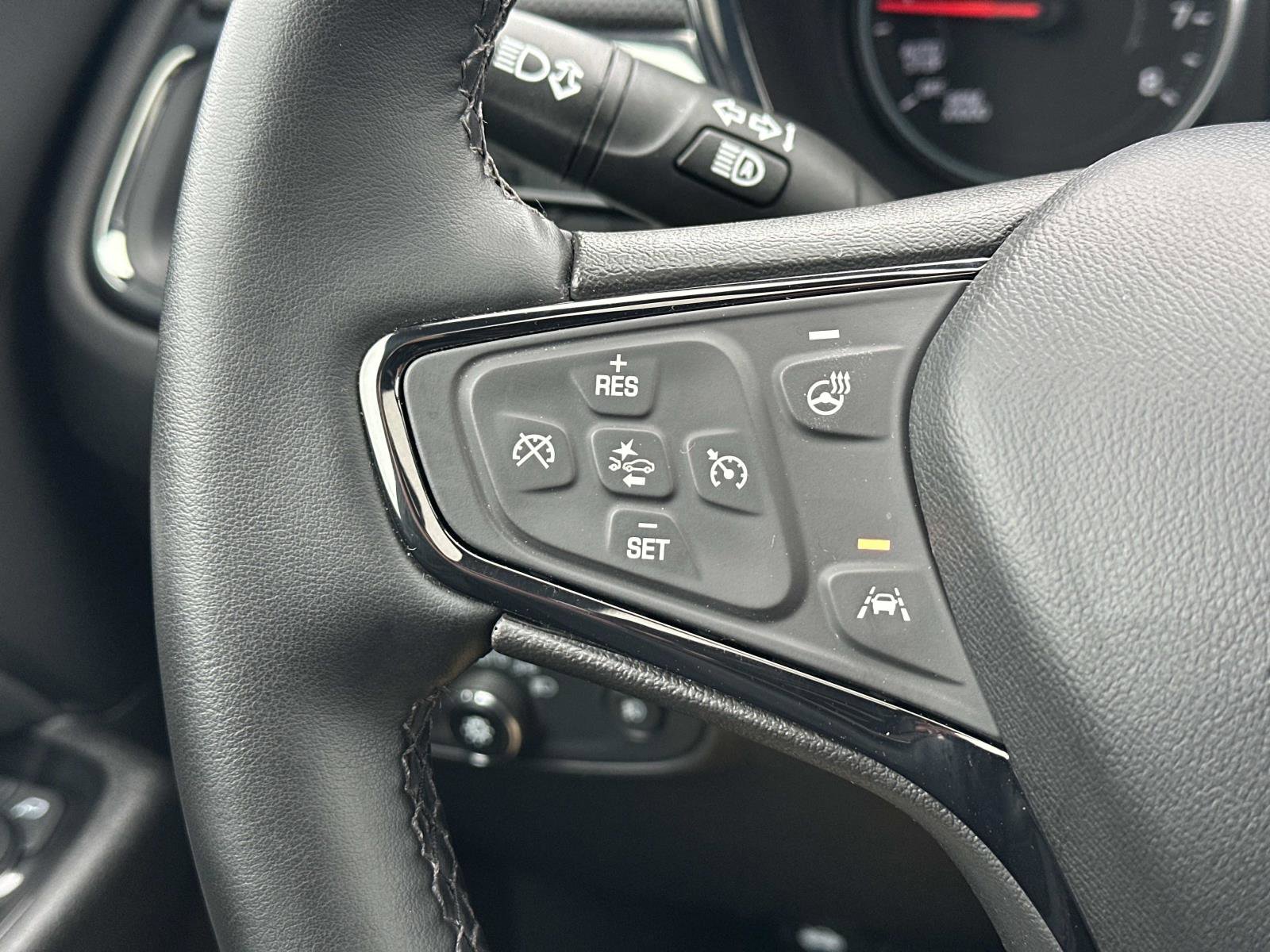 Certified 2024 Chevrolet Equinox Premier image 22