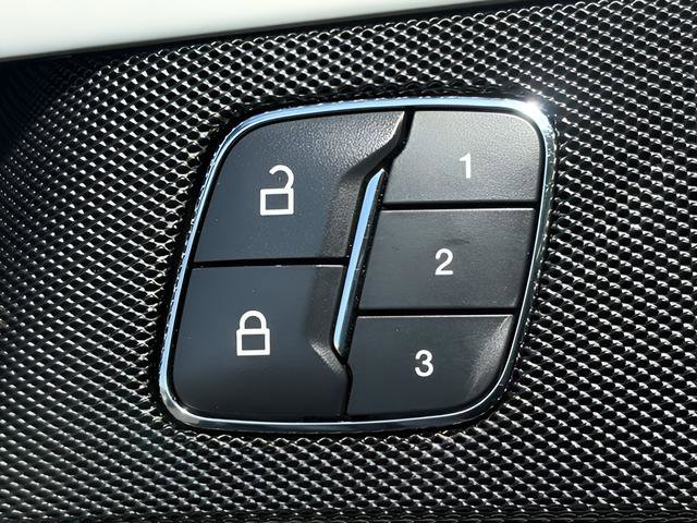 Used 2016 Ford Fusion Energi SE FWD image 17