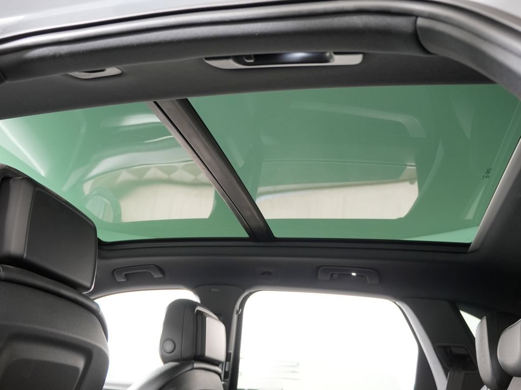 Certified 2024 Porsche Cayenne AWD/4WD image 21