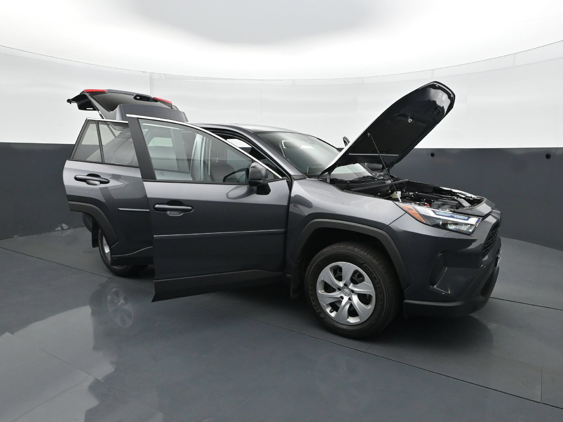 Used 2024 Toyota RAV4 LE AWD/4WD image 36
