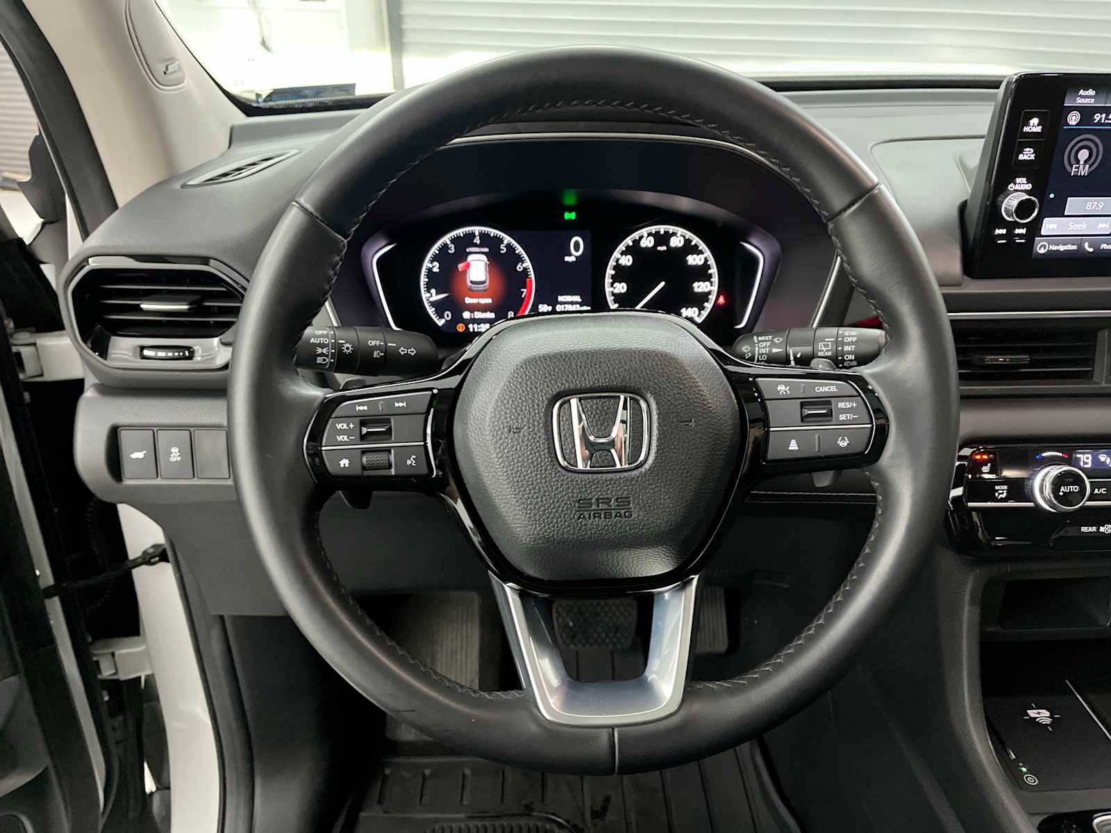 Used 2023 Honda Pilot Touring image 17