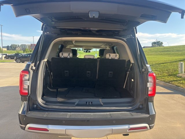 Used 2023 Ford Expedition Limited image 16