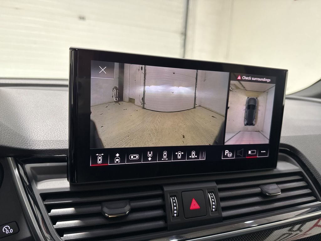 Used 2024 Audi SQ5 Prestige image 25