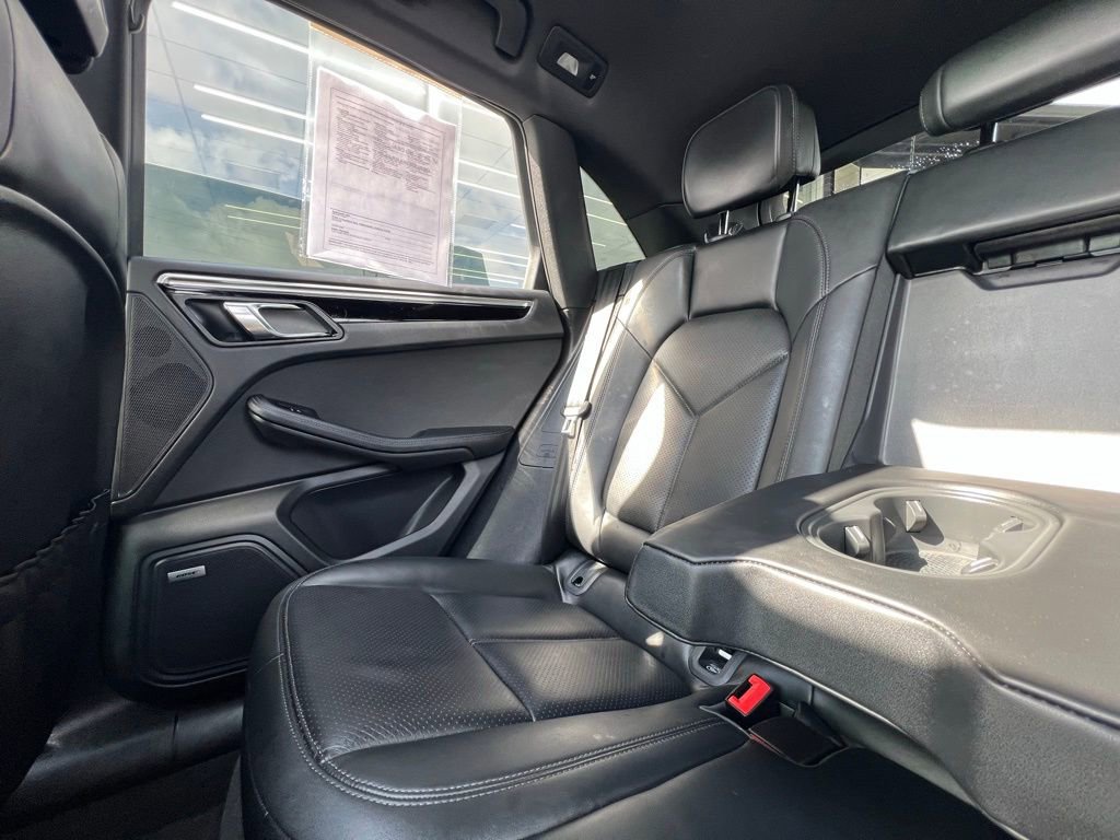 Used 2022 Porsche Macan image 20