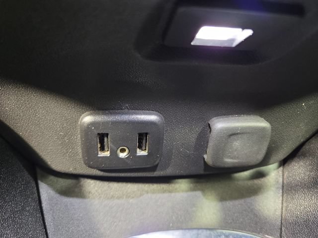 Used 2018 Chevrolet Malibu LT FWD image 25