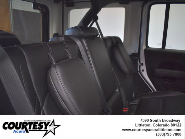 Used 2023 Jeep Wrangler Sahara w/ Cold Weather Group image 24