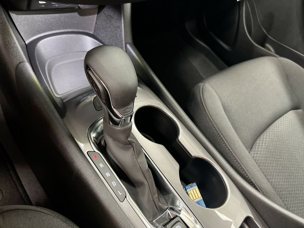 Used 2025 Chevrolet Malibu LS FWD image 16