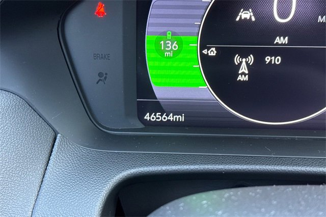 Used 2023 Chevrolet Bolt EUV Premier w/ Redline Edition image 27