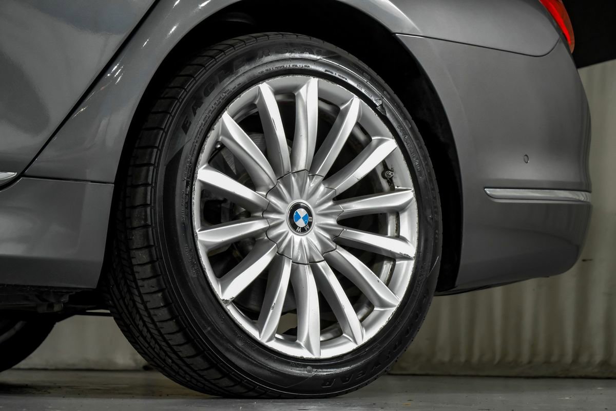 Used 2017 BMW 740i xDrive image 54