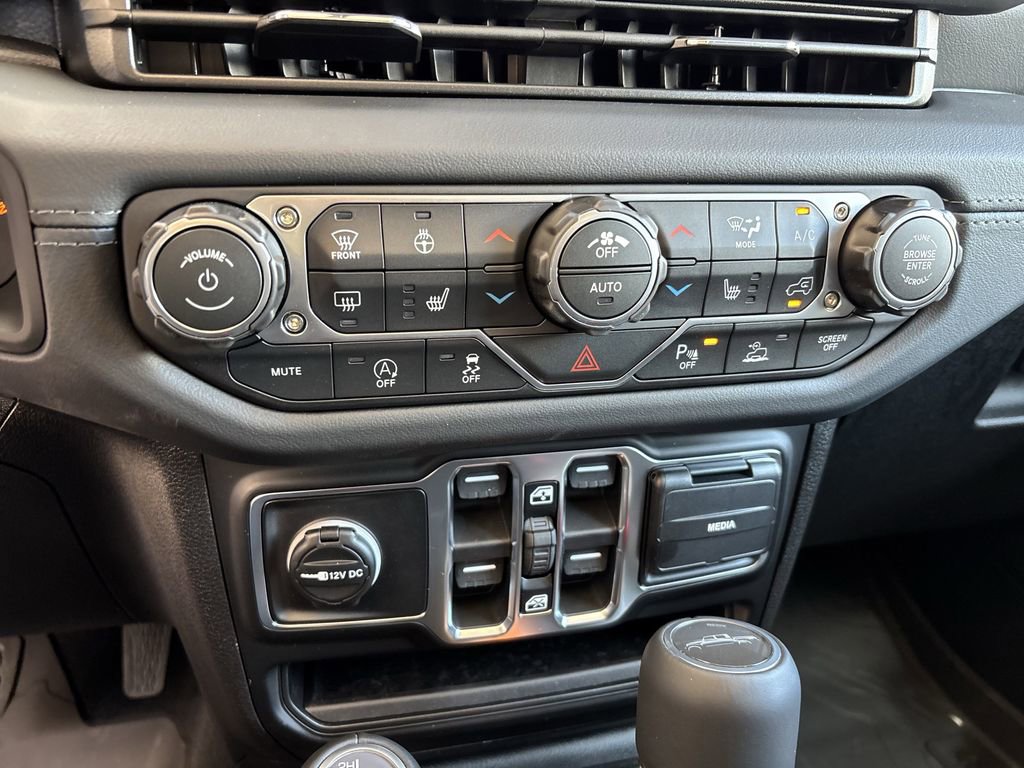 New 2026 Jeep Gladiator Sport AWD/4WD image 17