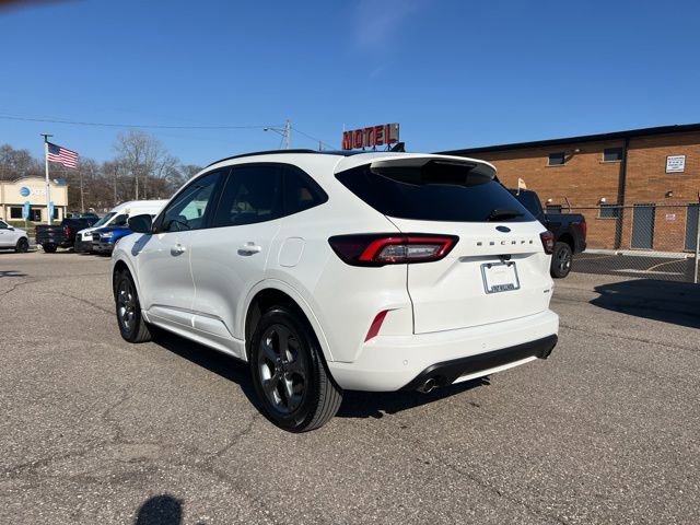 Certified 2024 Ford Escape ST-Line Select w/ Tech Pack #1 AWD/4WD image 6