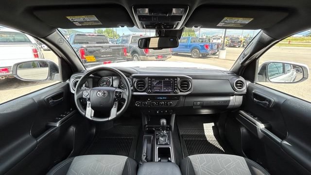 Used 2023 Toyota Tacoma TRD Off-Road w/ Black Out Package (TMS) AWD/4WD image 15
