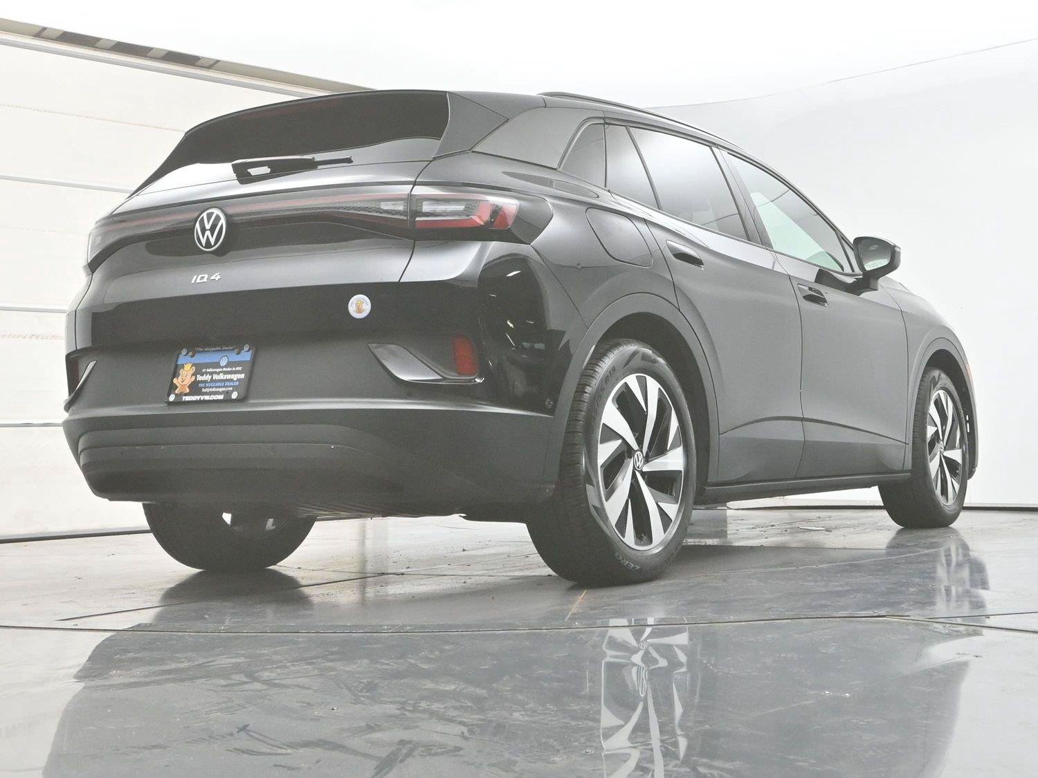 Certified 2024 Volkswagen ID.4 2WD image 34
