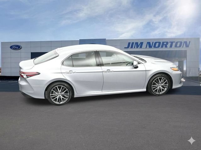 Used 2024 Toyota Camry XLE FWD image 60