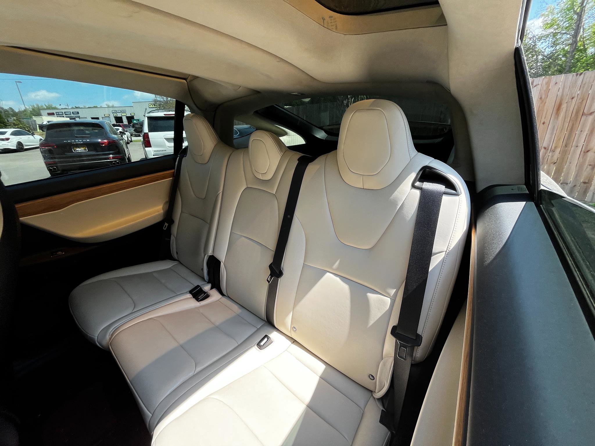 Used 2018 Tesla Model X 100D image 39