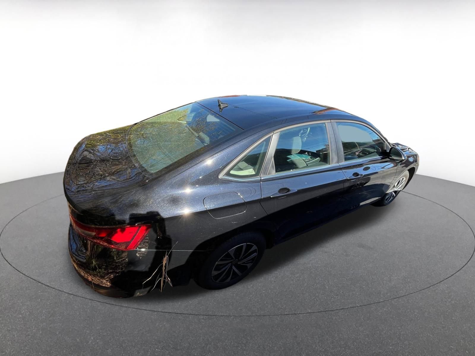 Used 2024 Volkswagen Jetta S image 9