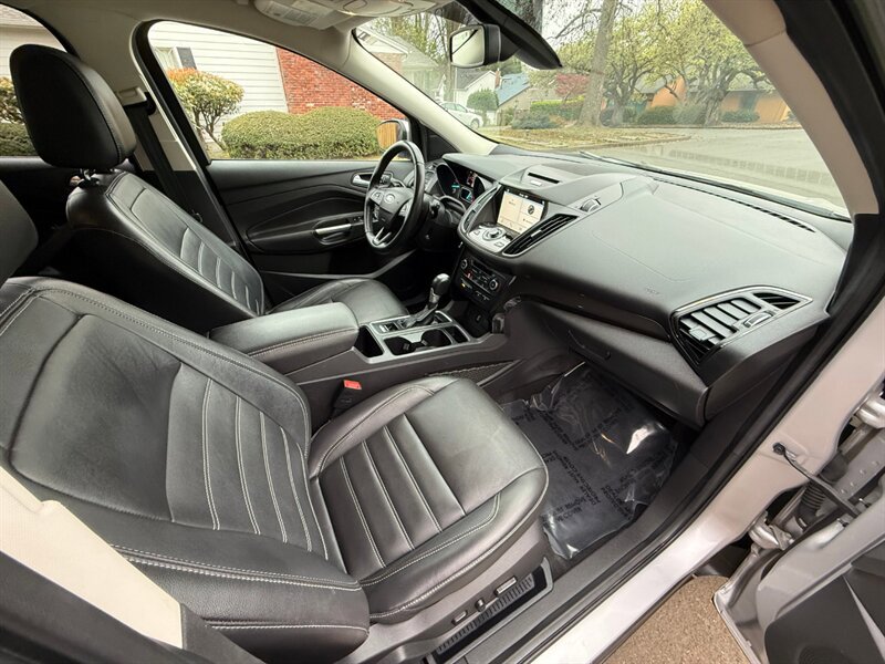 Used 2017 Ford Escape Titanium AWD/4WD image 12
