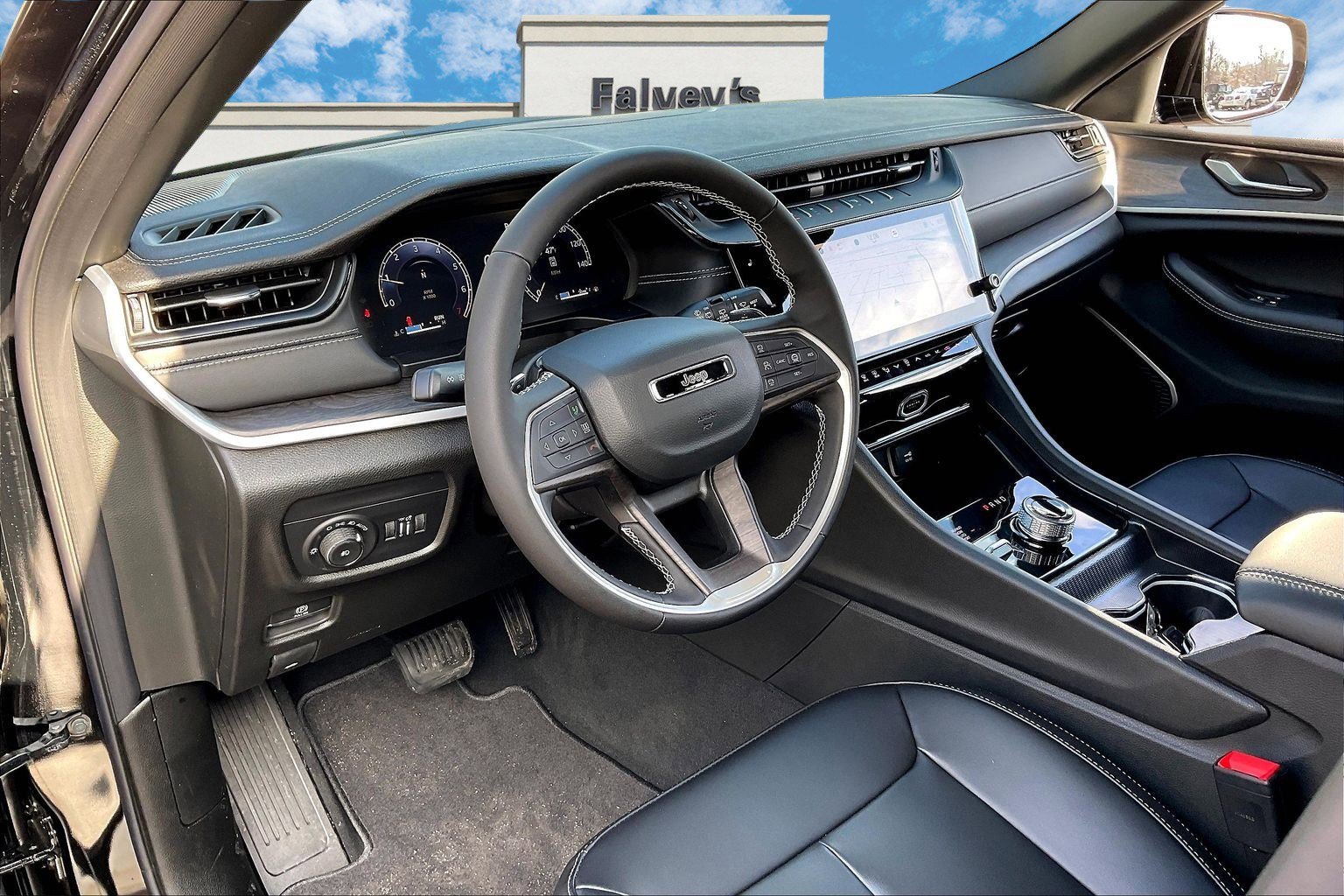 New 2026 Jeep Grand Cherokee Limited w/ Limited Altitude Package image 6