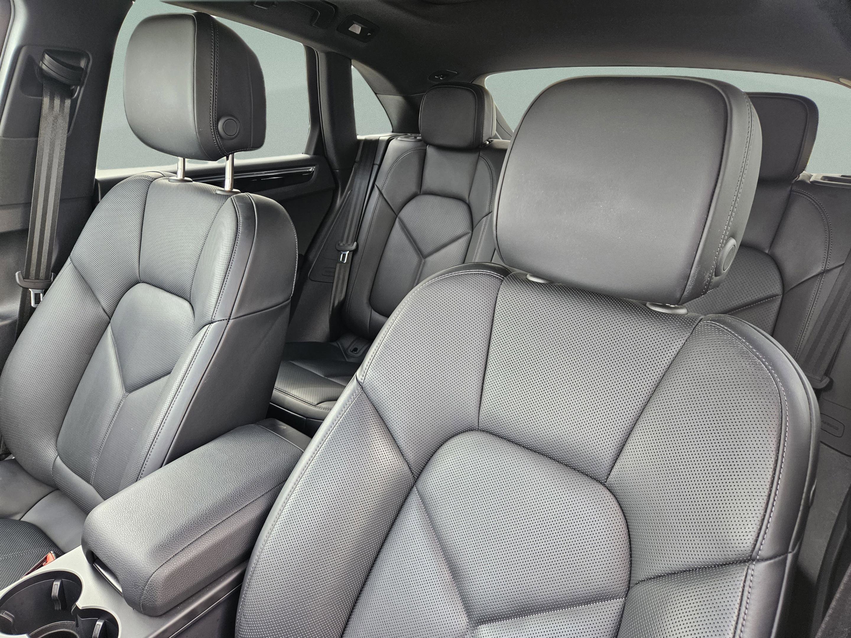 Certified 2026 Porsche Macan S image 11