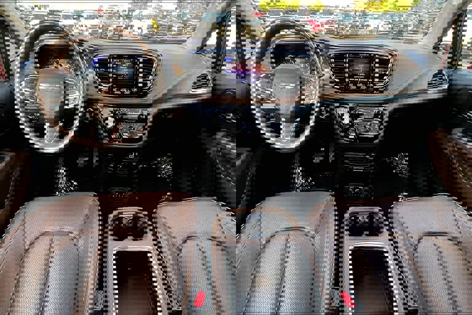 Used 2017 Chrysler Pacifica Limited FWD image 16