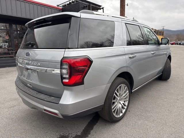 Used 2024 Ford Expedition Limited image 8