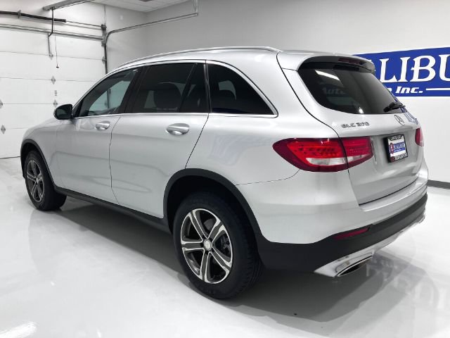 Used 2017 Mercedes-Benz GLC 300 4MATIC image 5