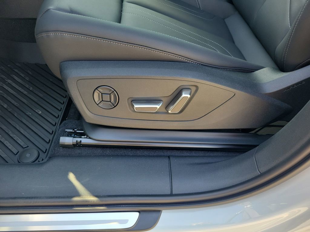 New 2026 Audi Q3 quattro 2.0T image 9
