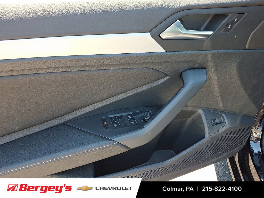 Used 2025 Volkswagen Jetta Sport FWD image 14