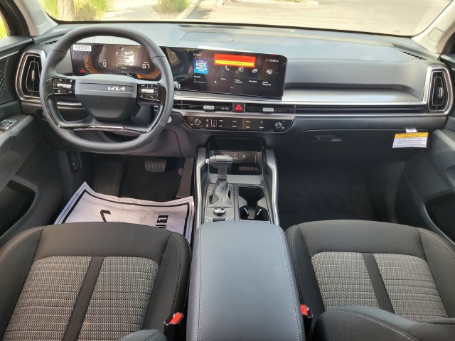 New 2026 Kia Sorento LX FWD image 7