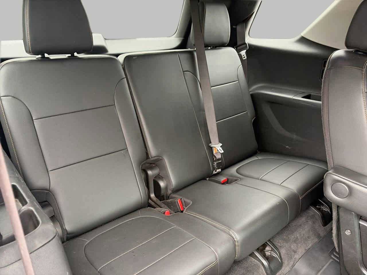 Used 2020 Chevrolet Traverse LT FWD image 16