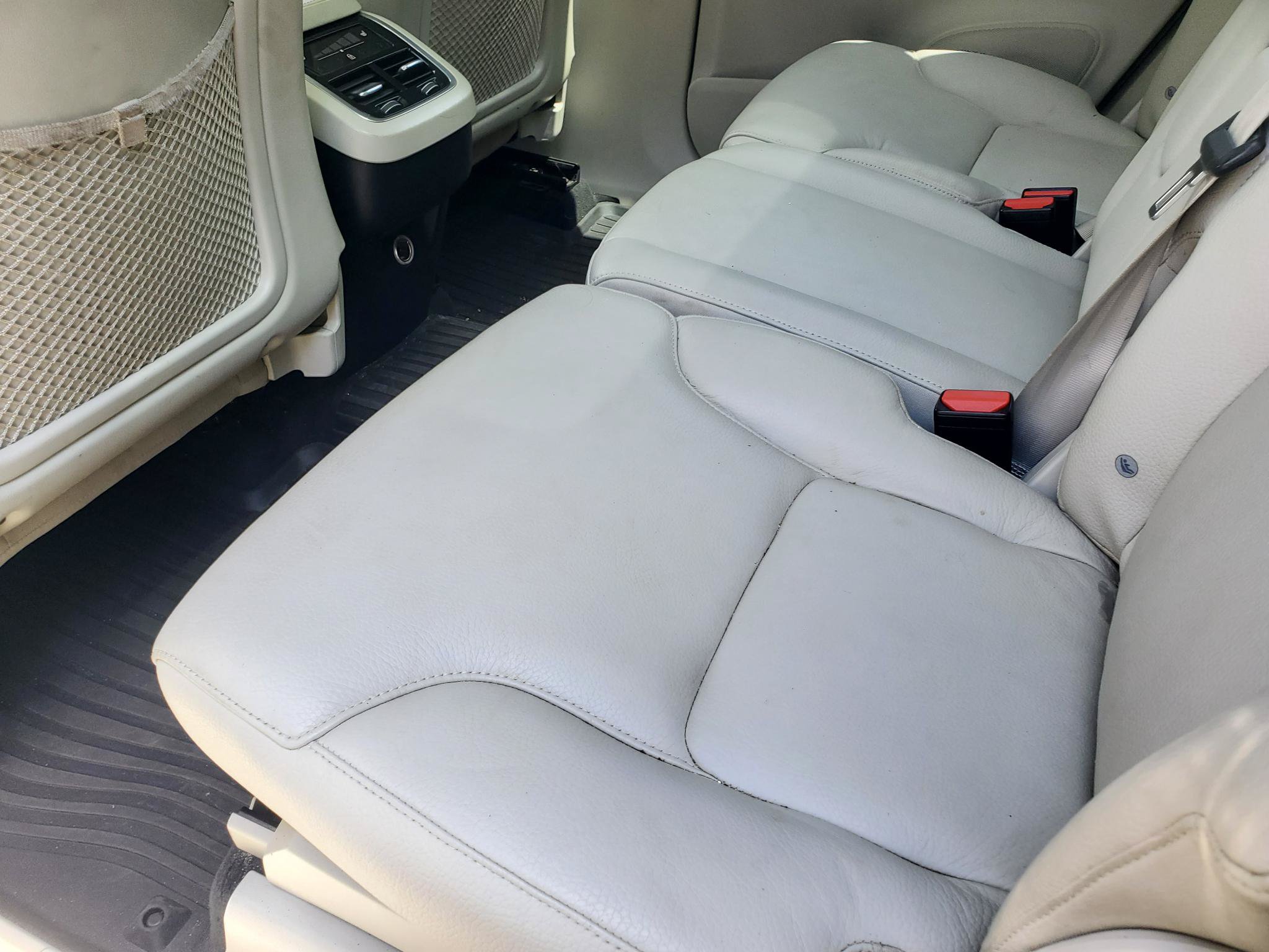 Used 2019 Volvo XC90 T5 Momentum AWD/4WD image 35