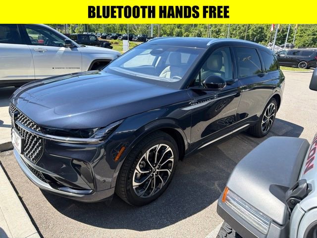 Used 2024 Lincoln Nautilus Reserve w/ Equipment Group 202A AWD/4WD image 3