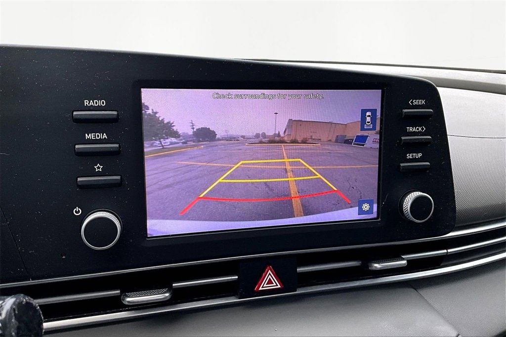 Used 2023 Hyundai Elantra SEL image 21