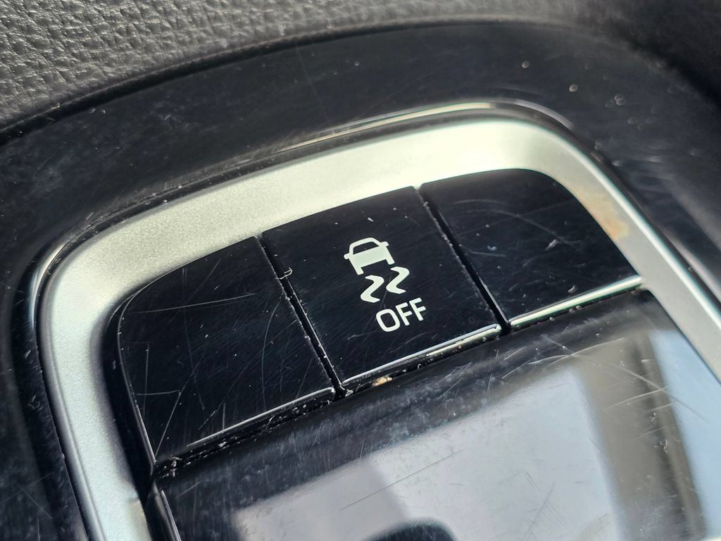 Certified 2025 Toyota Corolla LE FWD image 28
