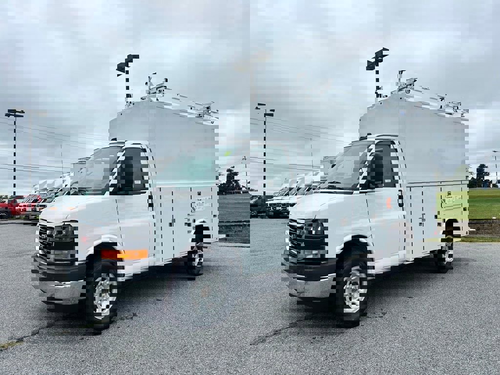 New 2025 GMC Savana 3500 w/ Power Convenience Package image 2