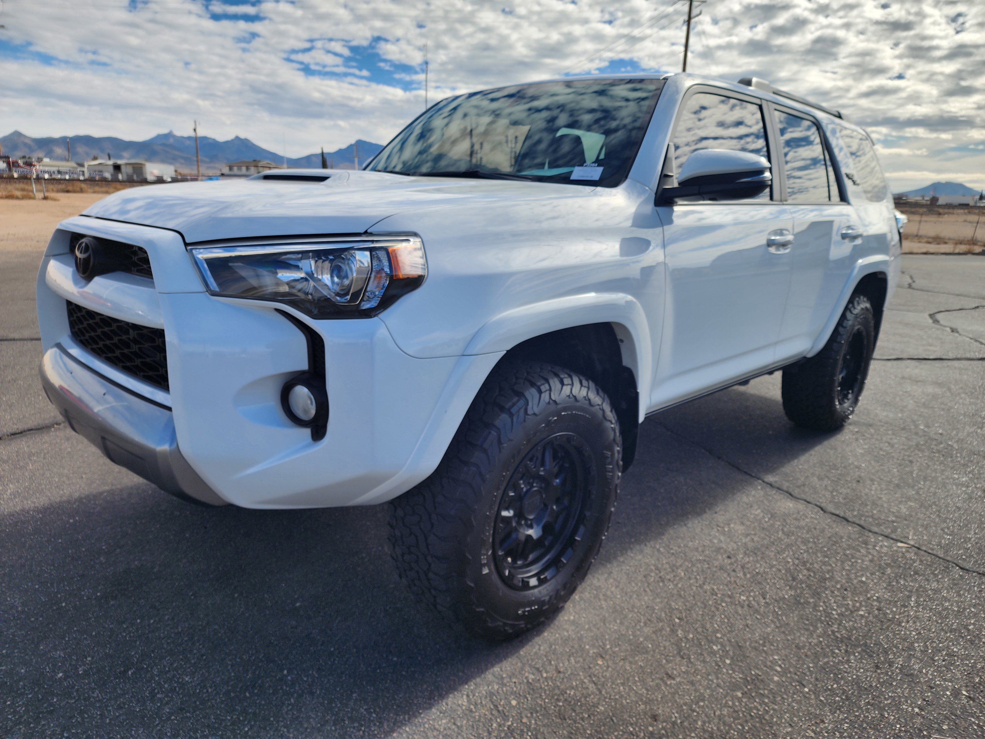 Used 2019 Toyota 4Runner TRD Off-Road Premium image 3