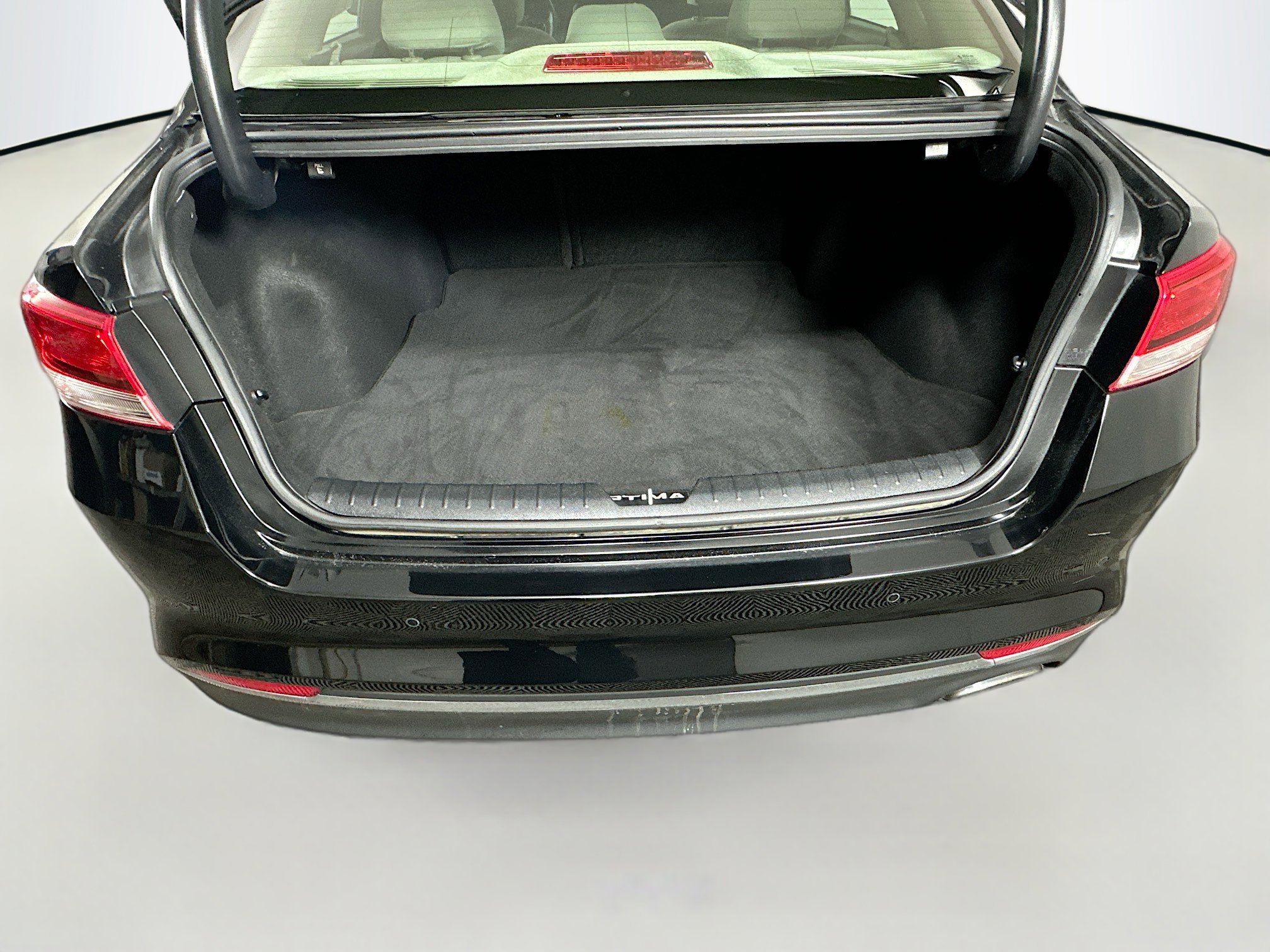 Used 2018 Kia Optima LX w/ 17" Alloy Wheels Package FWD image 24