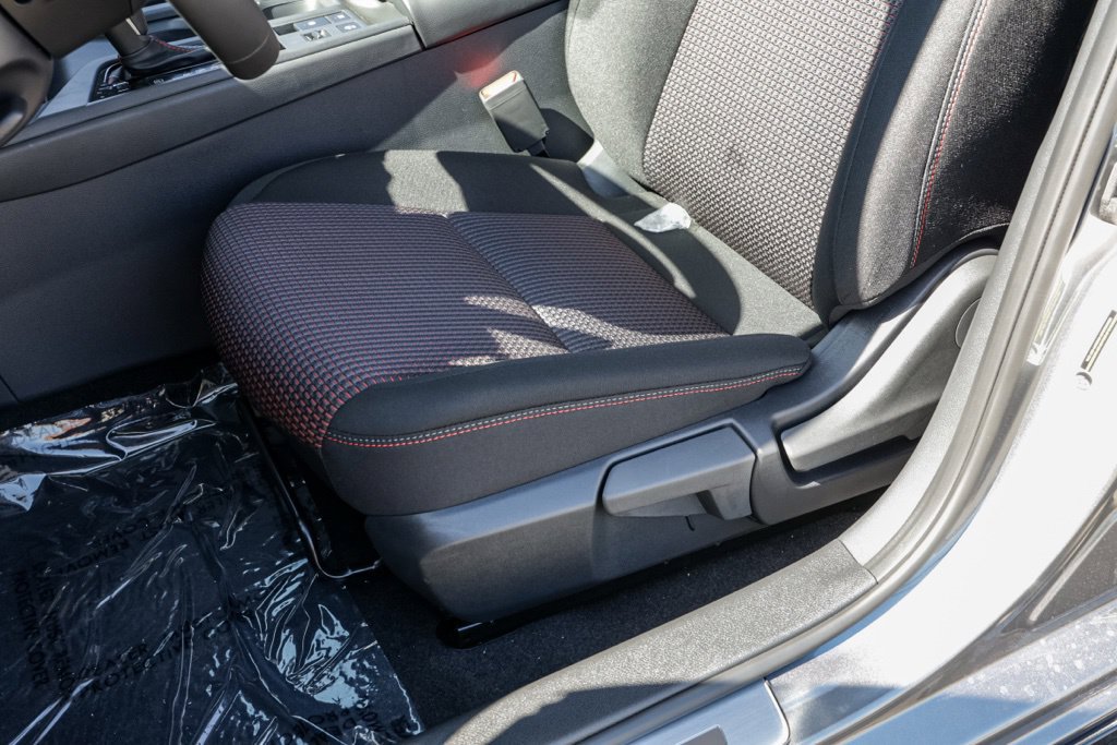New 2027 Nissan Sentra SR w/ Floor Mat Package FWD image 19