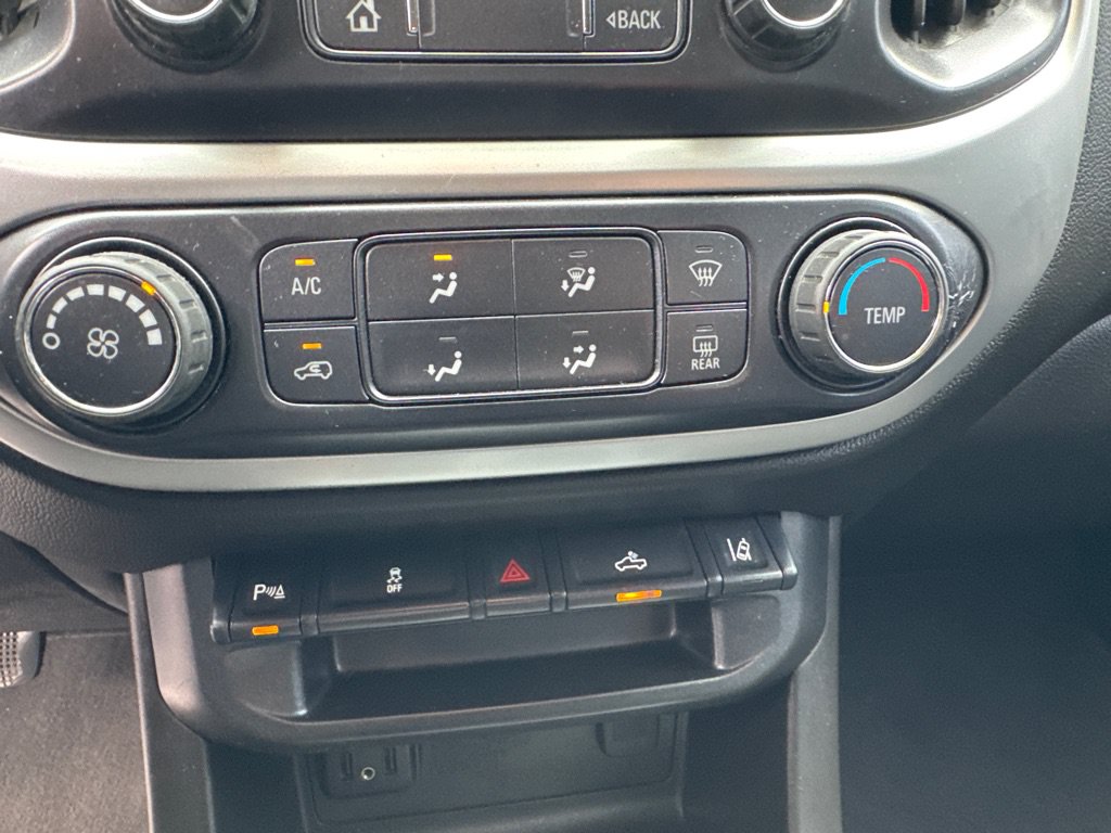 Used 2019 Chevrolet Colorado LT w/ LT Convenience Package RWD image 13