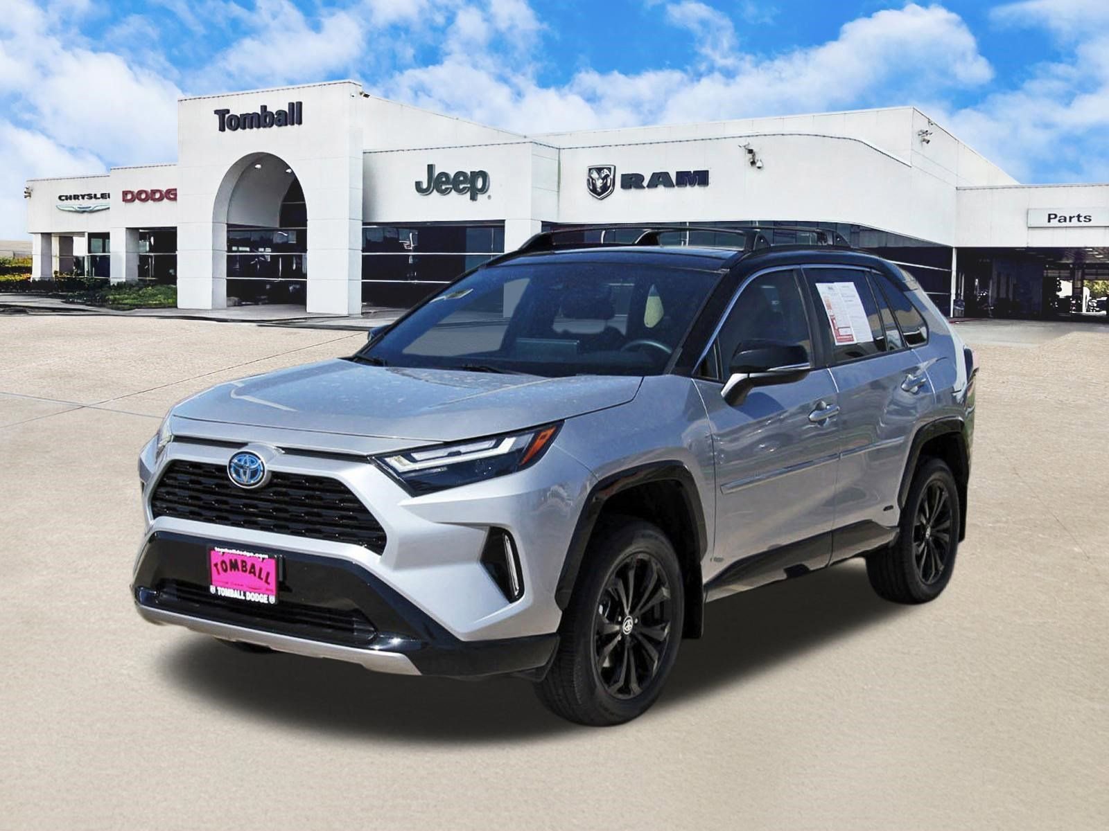 Used 2024 Toyota RAV4 XSE AWD/4WD image 3