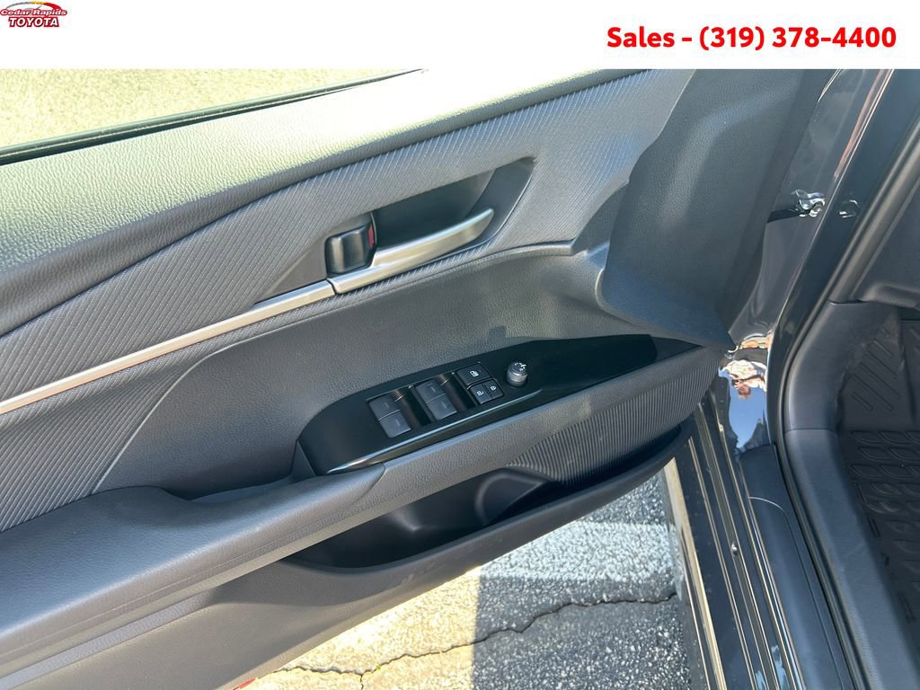 New 2026 Toyota Camry SE FWD image 10