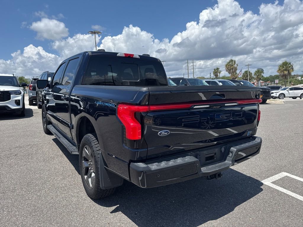 Used 2023 Ford F150 Lightning Lariat AWD/4WD image 3