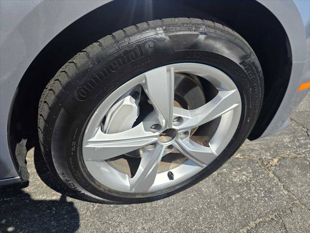 Used 2019 Audi A4 2.0T Premium w/ Convenience Package AWD/4WD image 9