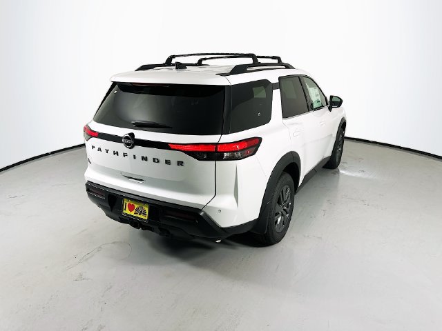 New 2026 Nissan Pathfinder SV w/ SV Premium Package FWD image 7