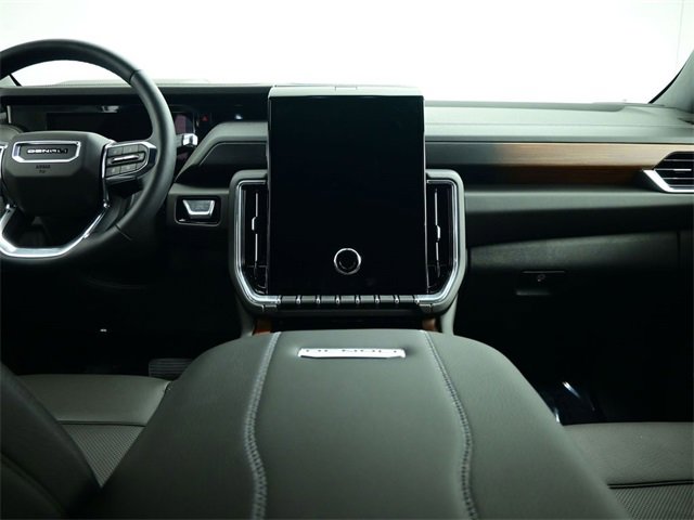 Used 2025 GMC Yukon XL Denali w/ Sun & Power Step Package image 9