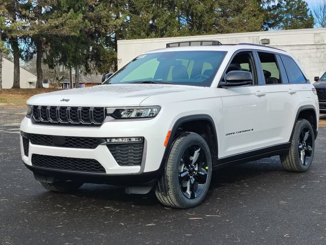New 2026 Jeep Grand Cherokee Limited w/ Limited Altitude Package AWD/4WD image 6
